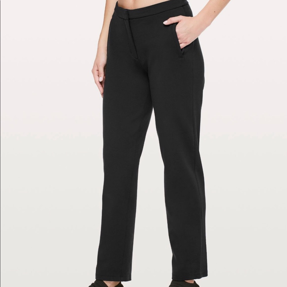 Women’s Lululemon black On The Move Pant